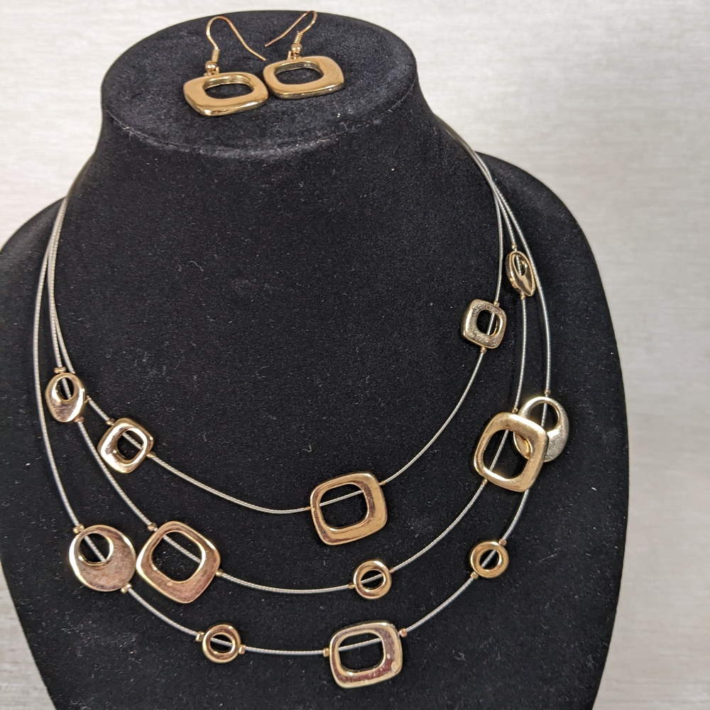 Gold-toned Necklace With Matching Earrings Reversible  Fashion Set